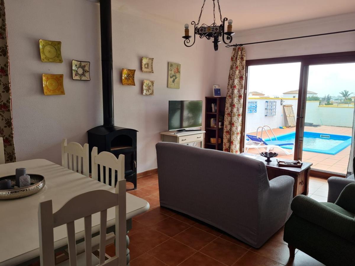 Chalet Las Adelfas Chaparrillo Conil De La Frontera Exterior photo